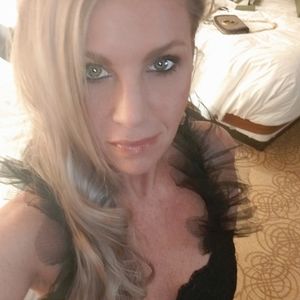 Meet your Posher, Stefanie
